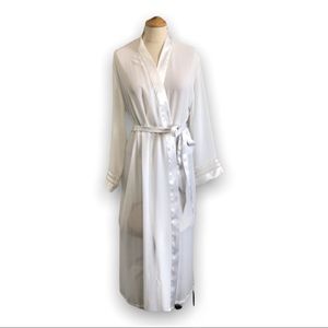 Jones New York / Chiffon Robe / White / Size Small-Medium NWOT